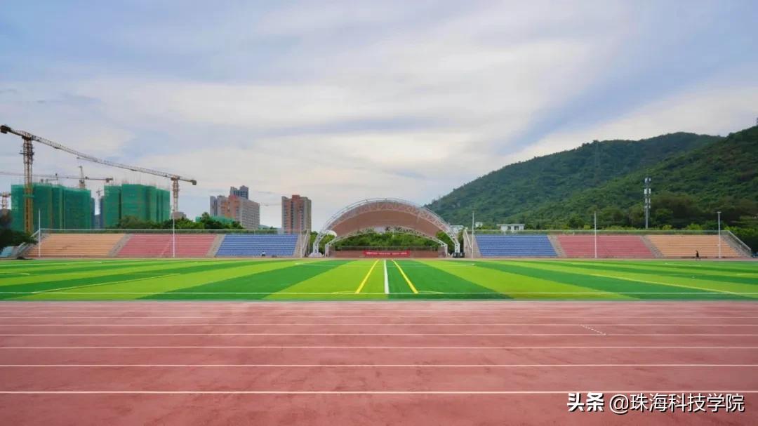 读一所校园环境和学习氛围全方位一流的大学是什么体验？