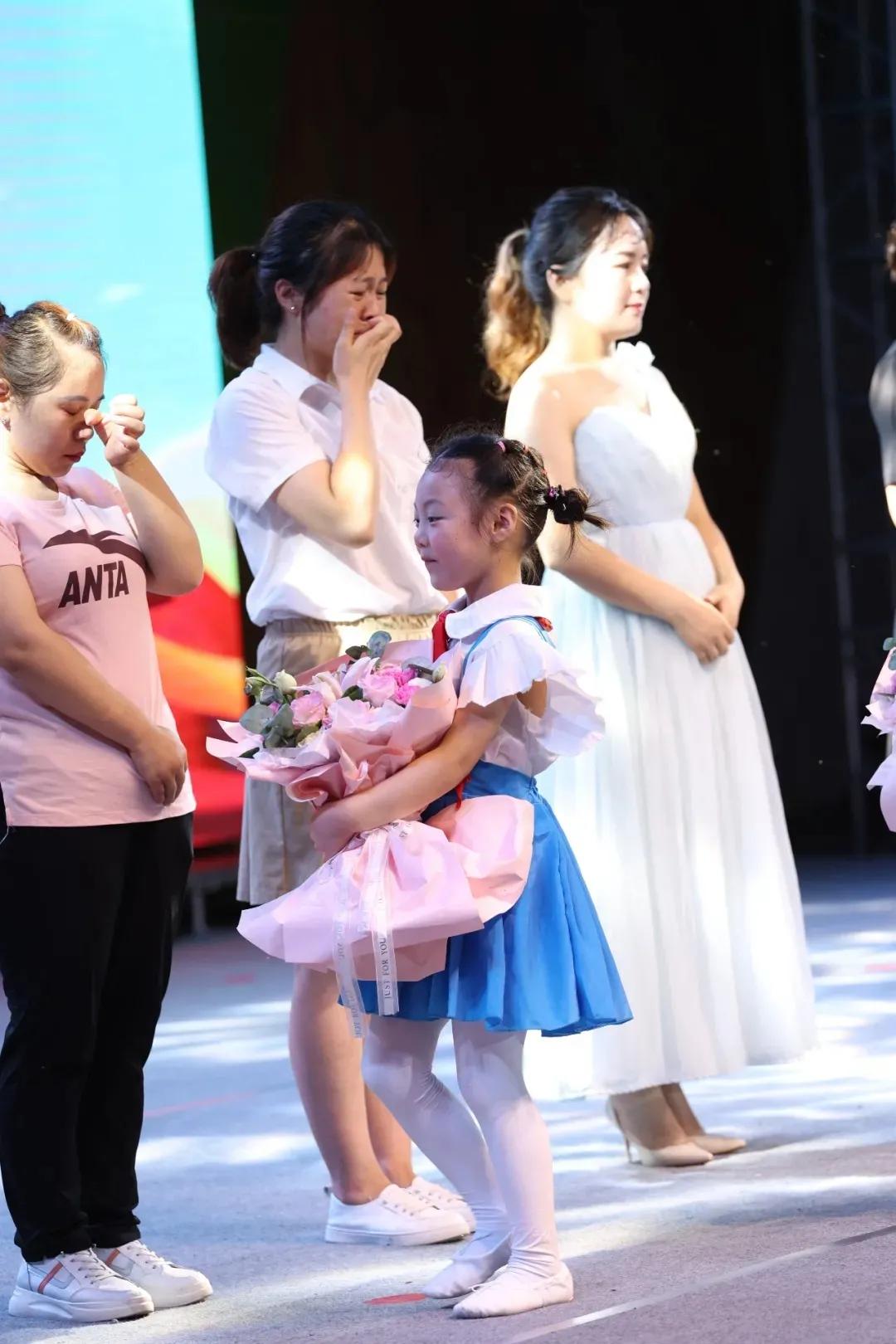 剑阁县鼓楼幼儿园庆祝中国*产党共**成立100周年暨毕业典礼文艺汇演