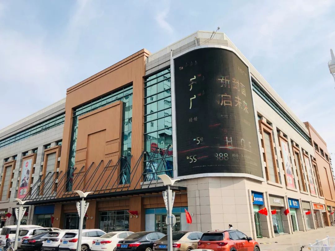 济南泉城路最新变化,济南泉城路限时步行吗