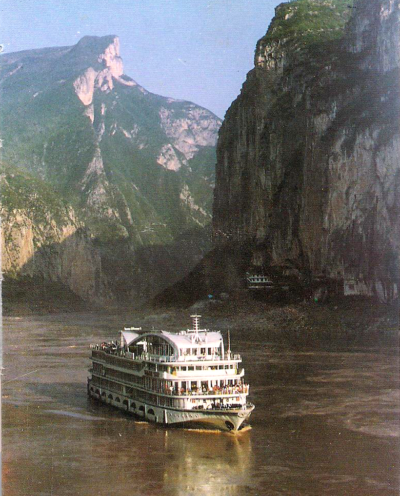 沿长江逆流坐轮船旅游攻略,80年代川江轮船