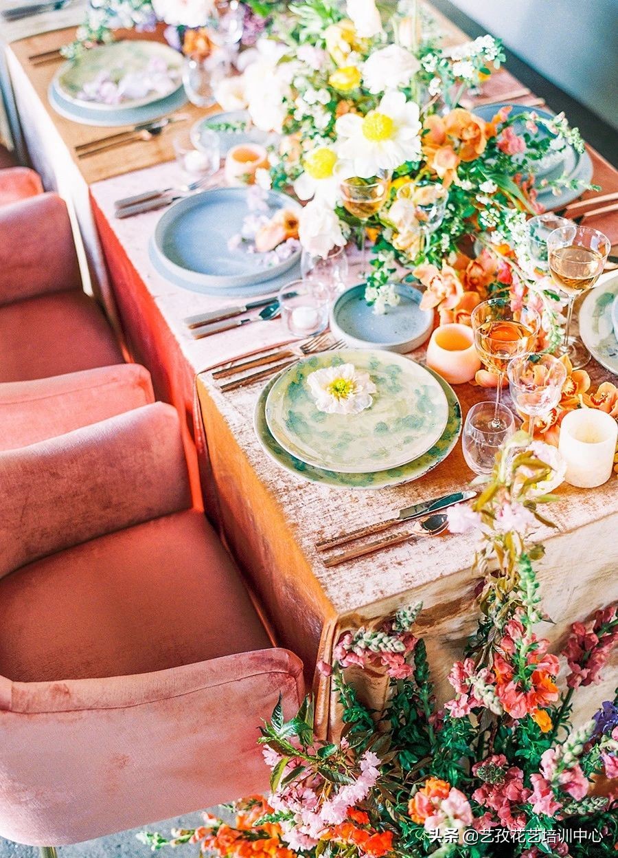 开一家花店怎么营销才能赚钱,花店做批发零售怎样进货