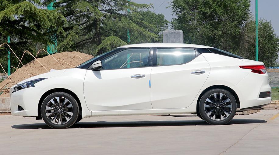 家用车买雅阁还是买轩逸很纠结,以前的雅阁好还是现在雅阁好