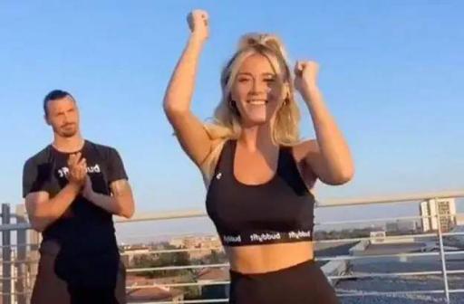 足球美女c罗,意大利体育女主持人谈c罗