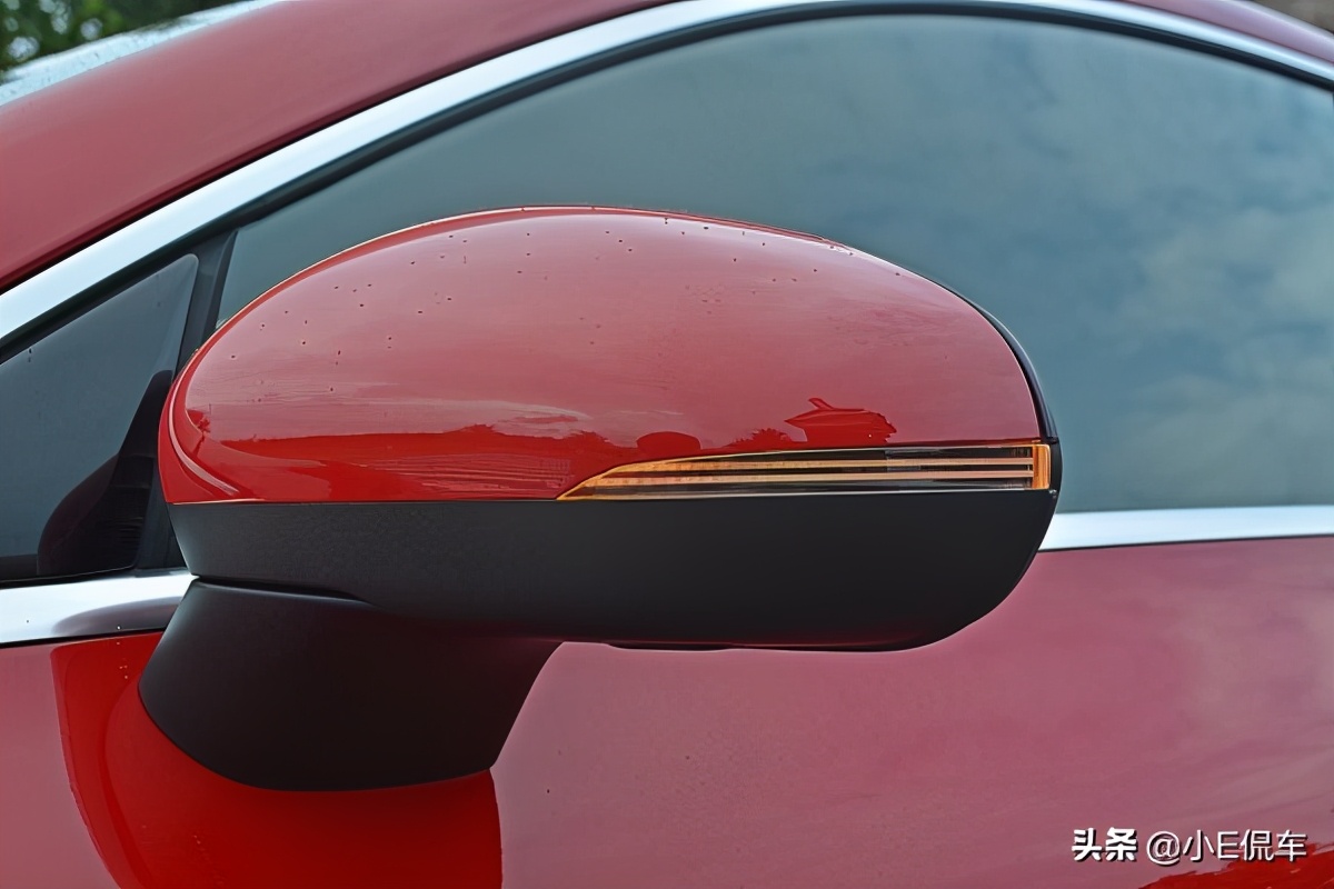 奔驰cla200动感和时尚的区别,新款奔驰cla200试驾视频