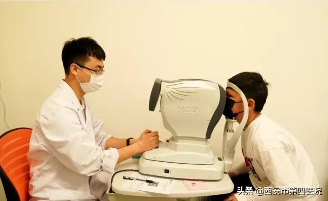暑假儿童眼科,暑假扎堆看眼科矫正视力听谁的
