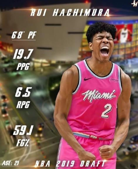 日本男篮比国足还狠！2混血2归化1本土组史上最强5虎，男篮小心了