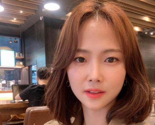 韩国足坛第一美女李玟娥错失单刀,韩国女足李玟娥与赵丽娜肢体冲突