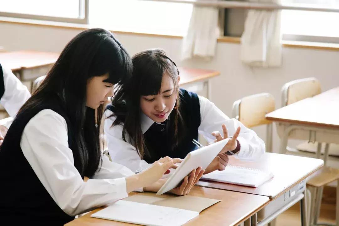 孩子特别难管教怎么办,如何处理孩子叛逆问题初中