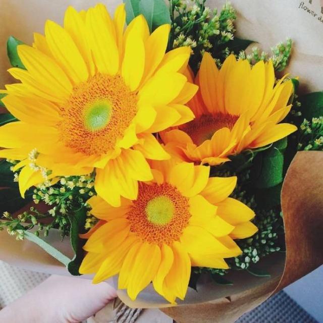 经典爱情扎心句子短句,关于爱情很甜的句子朋友圈