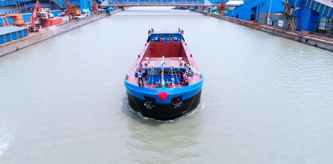 1000吨纯电动货船,长江内河纯电动集装箱船