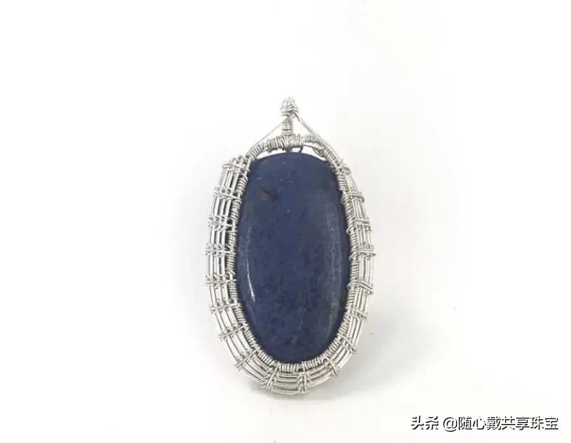 蓝色瑰宝青金石,青金石自然界的蓝色