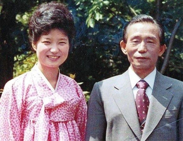 朴槿惠和妹妹弟弟的关系,朴槿惠兄弟姐弟