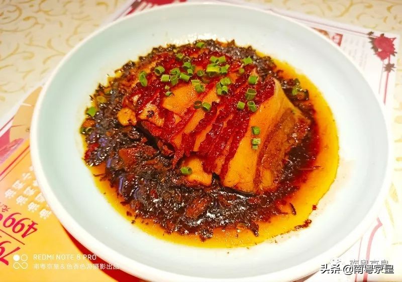 羊城飘逸着最傲娇的色彩——中国红，要的就是这个味儿