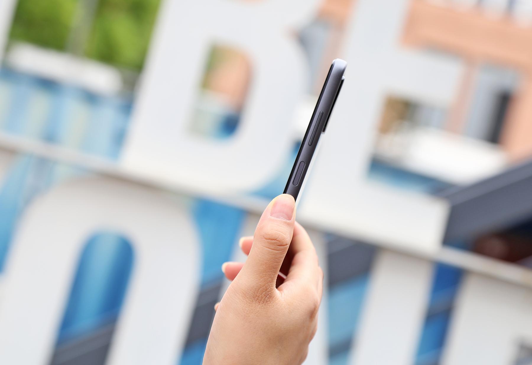 三星galaxyf525g开售,三星galaxyf52官方标配包含哪些