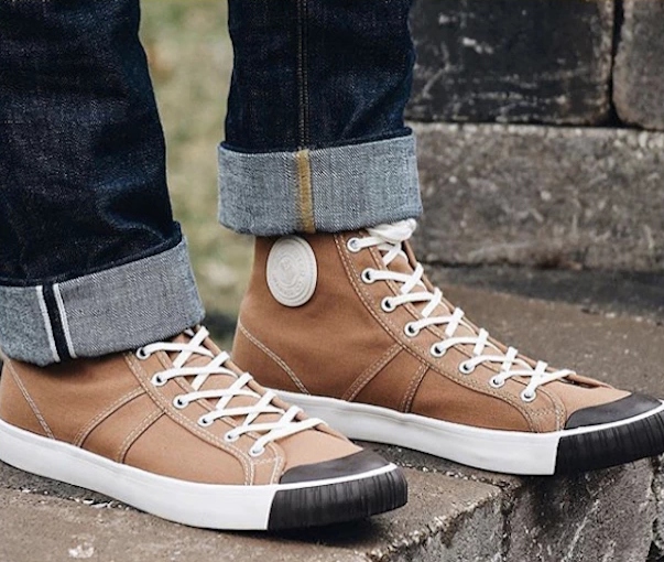 球鞋史篮球鞋篇,第一双真正意义上的篮球鞋多少年