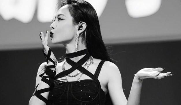 明星八卦：赵丽颖、王菲菲、周深、李易峰、谭松韵、baby