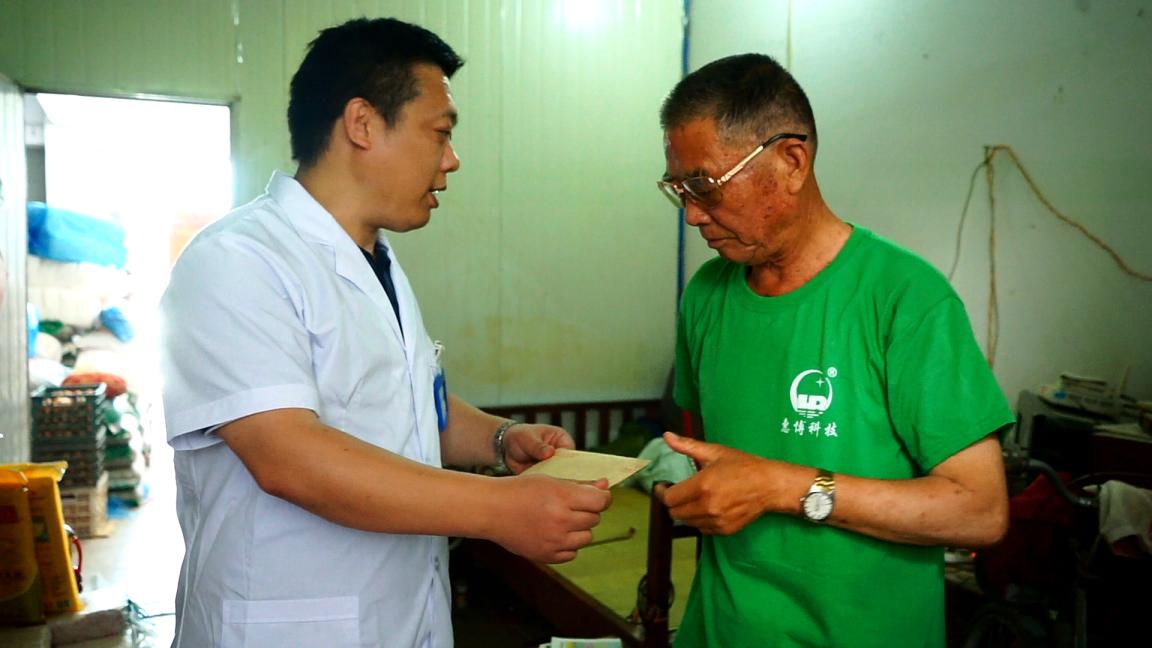 合肥北大白癜风医院：情系退伍老兵致敬最可爱的人