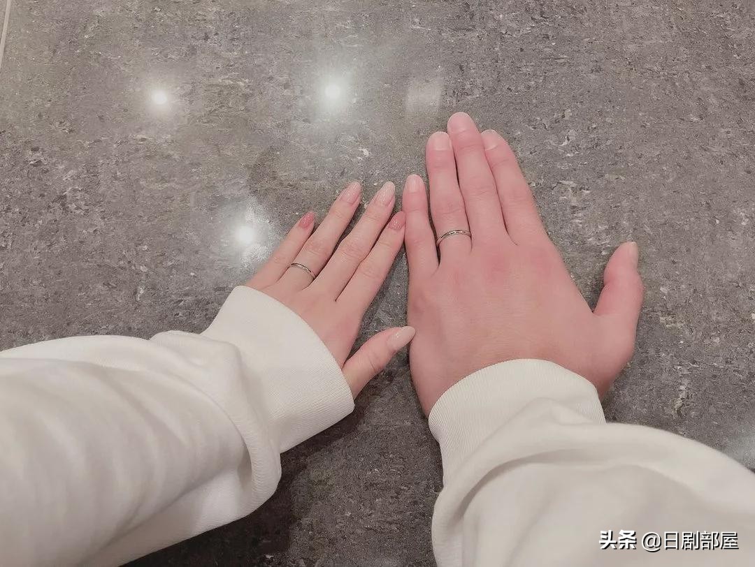 akb48板野友美毕业演唱会,akb48总选举板野友美