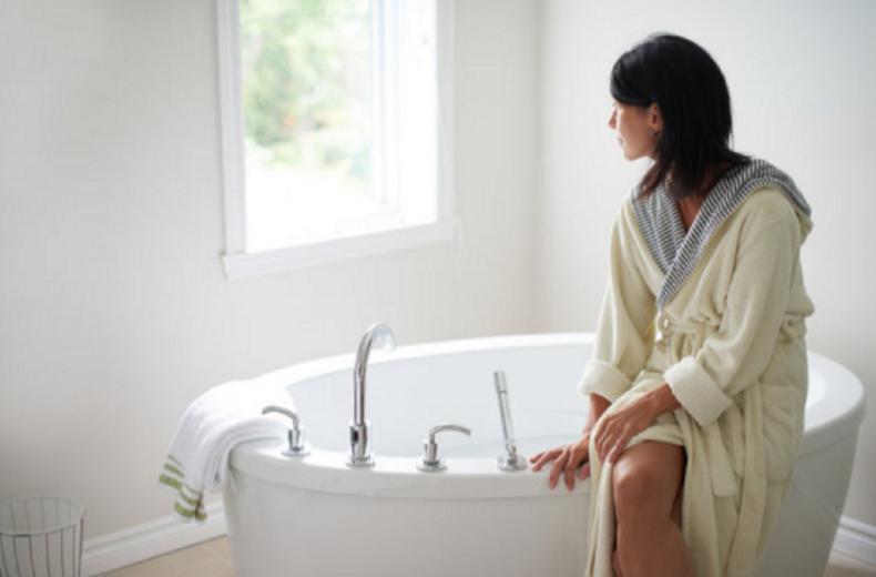 在家泡澡也要有仪式感,在家泡澡要不要穿衣服