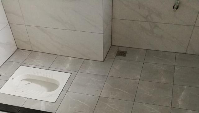 自己找的美缝师傅做的一塌糊涂,找美缝师傅美完缝收拾家吗