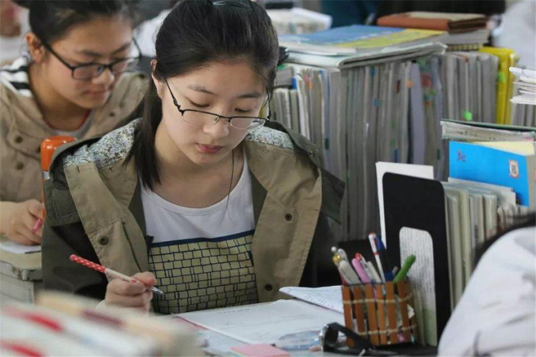 北大教授谈孩子学习,北大教授说自己女儿学习不好