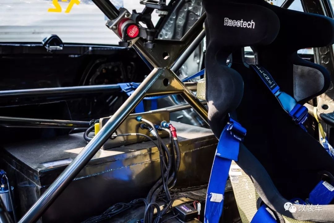 拳打法拉利脚踢迈凯伦evo,拳打法拉利脚踢迈凯伦的跑车