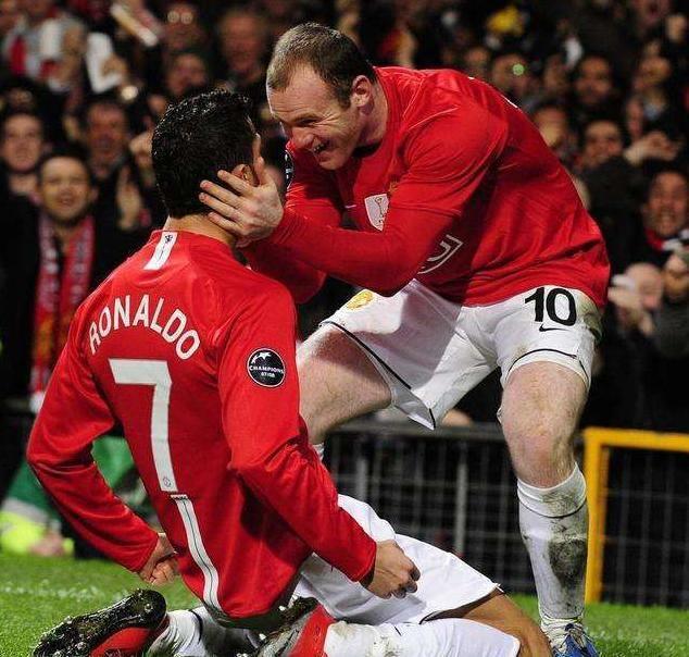 足坛十大黄金左脚第二名,天下足球十大黄金组合