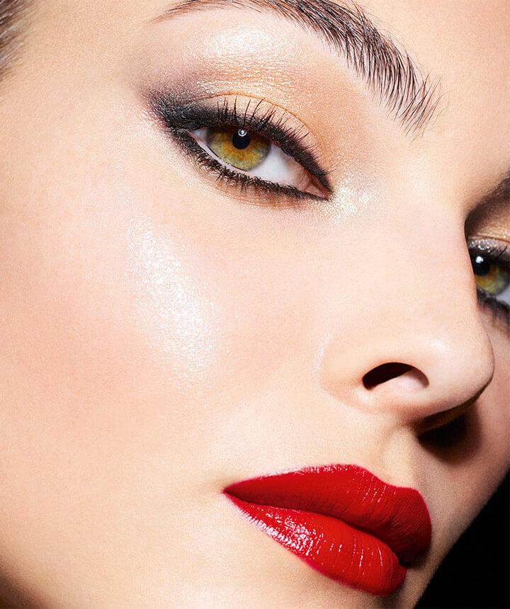 致敬百年传奇N°5香水,CHANEL呈献金灿2021圣诞限量彩妆系列