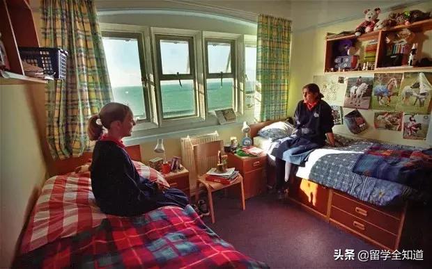 去英国读大学容易不,去英国读书也要上语言学校吗