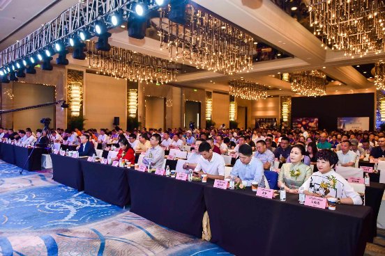 2019汽服连锁论坛“大咖说十二人”之车仆汽服陈琪