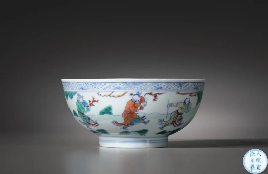 2024春拍晚清瓷器成交记录,2021中国艺术品明清瓷器成交前十