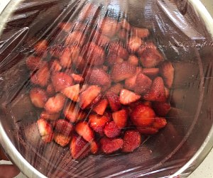 自制无添加草莓酱做法简单好储存,自制草莓酱不用淀粉和白糖