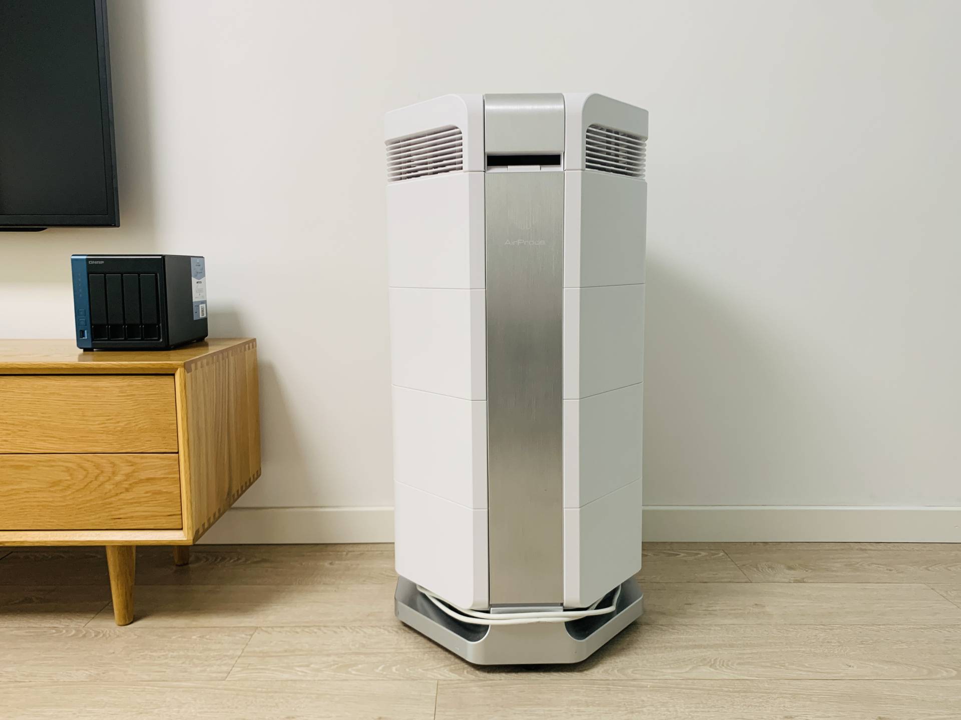 艾泊斯空气净化器出到几代了,艾泊斯和iqair空气净化器对比