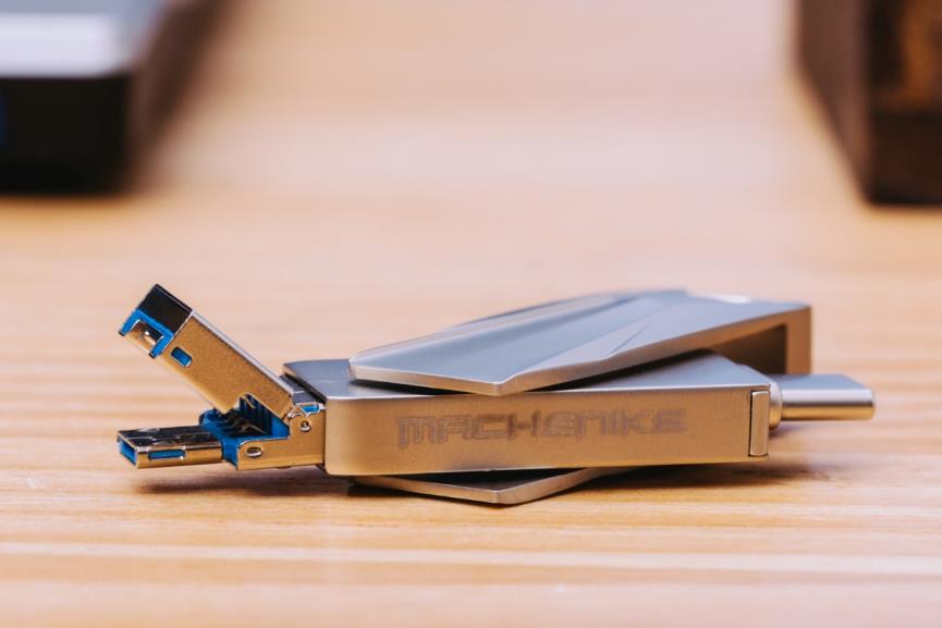 机械师深度测评,机械师4090主机测评