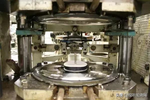 做黑胶的方法,黑胶是怎么制作的