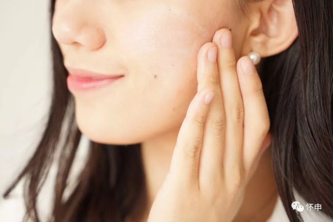 科颜氏在得物上买靠谱吗,科颜氏白泥值得买么