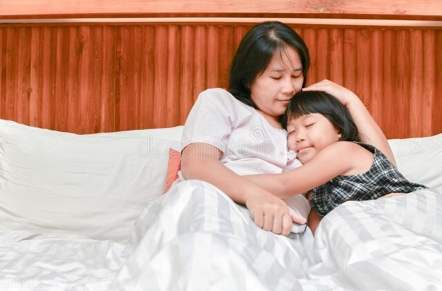 国庆节婆婆拿孩子的新衣换别人的旧衣给孩子穿,媳妇:再也不来了