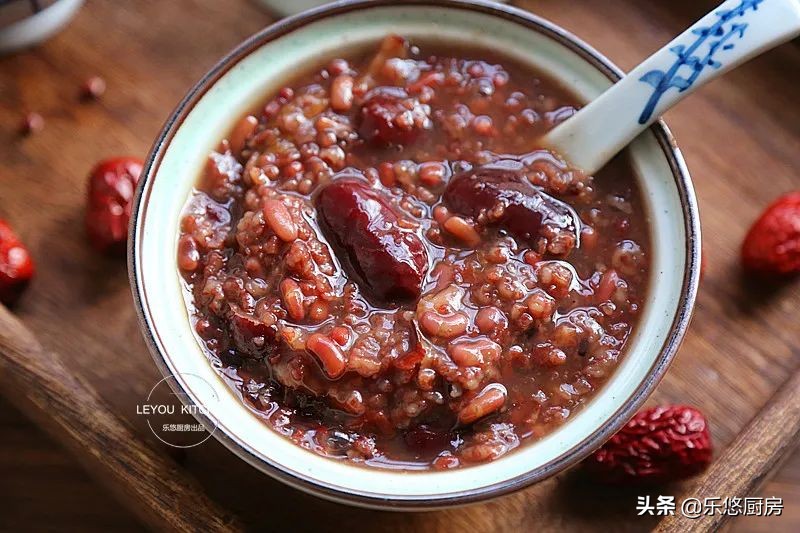 冬天早餐熬什么粥简单又营养,推荐四种最适合冬季吃的养生粥