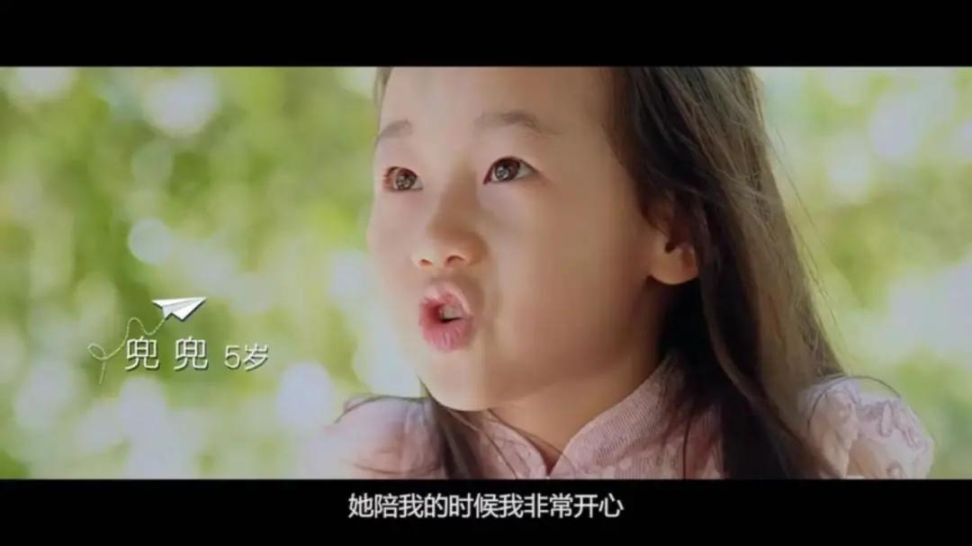 女童被妈妈饿成干尸,亲爸狂扇婴儿巴掌:你不知道,孩子有多爱你