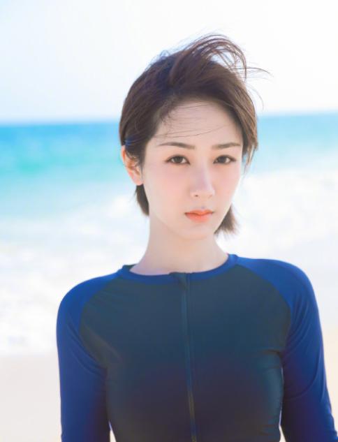 刷微博容易手滑怎么办？张艺兴告诉你答案，杜华学着点