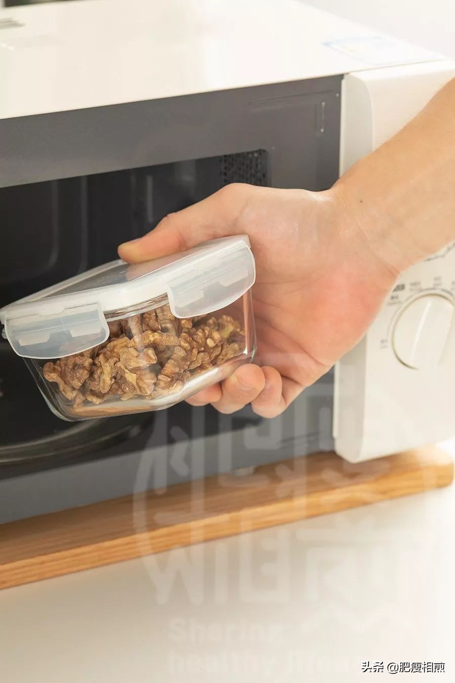 健康|天色已晚,吃颗桃仁醒醒脑吧