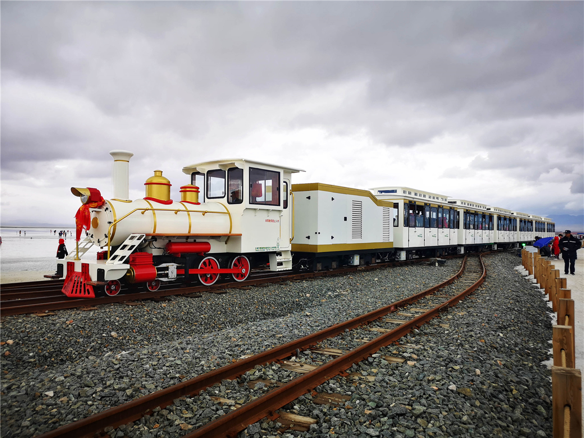 澳睿跑户外,德令哈到日月山