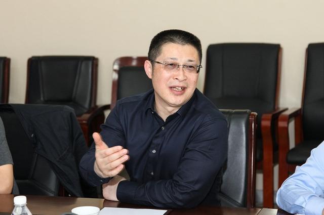 拿8000元创业，如今年销售超过千亿，被称为“中国电池大王”