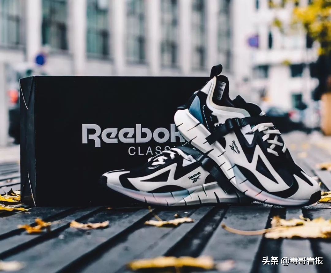 reebok什么意思啊,为什么reebok两个标志