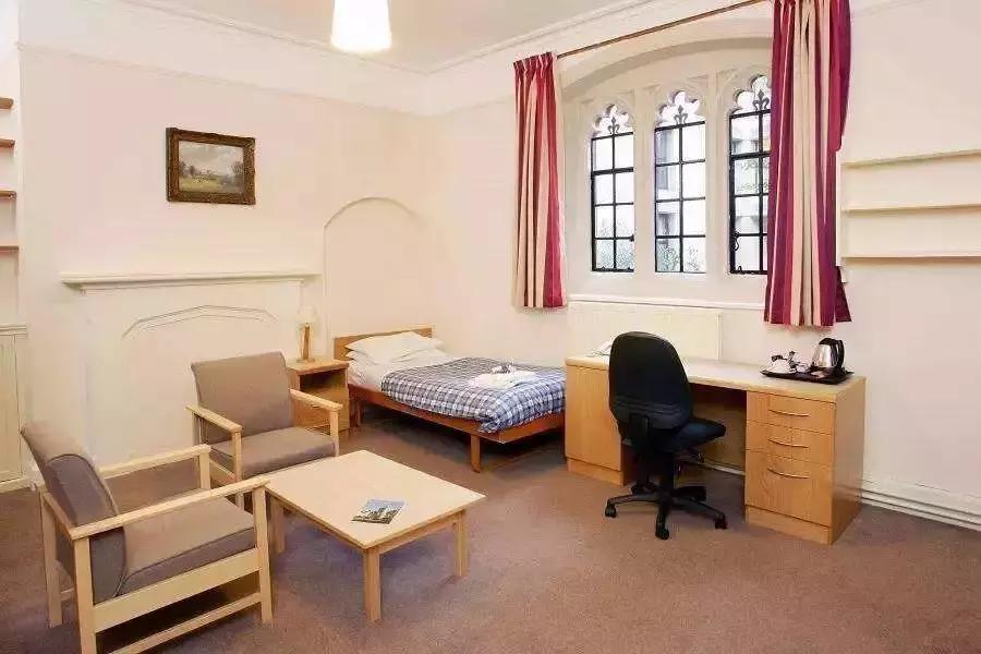 留学生宿舍到底有多小,留学生宿舍真实情况