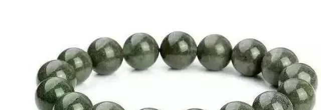 黄水晶和绿幽灵的区别,什么样的绿幽灵水晶最好