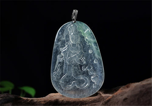 冰糯种翡翠观音价格,翡翠冰糯是什么意思