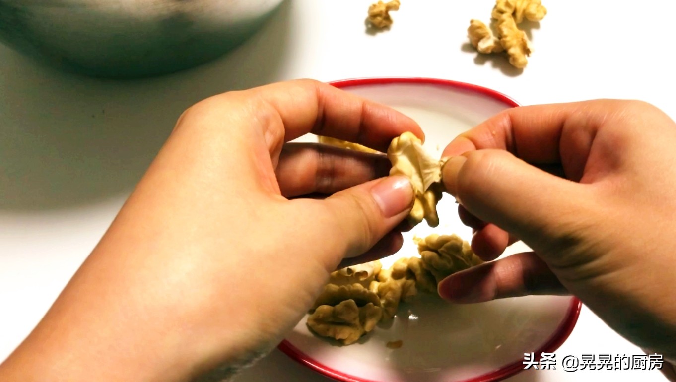 新鲜核桃仁可以做哪些美食,核桃仁怎么做好吃又酥