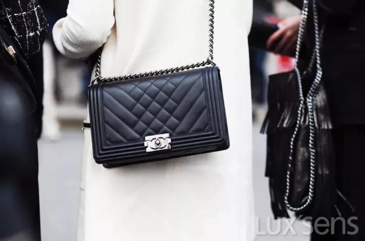 香奈儿包包必入十款保值,香奈儿最新款包包去哪里看价格