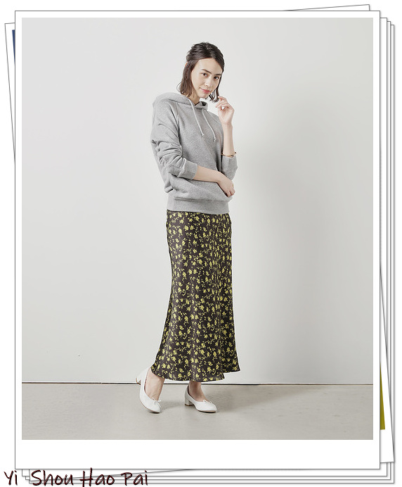 thombrowne灰色卫衣5码上身效果,灰色日系卫衣